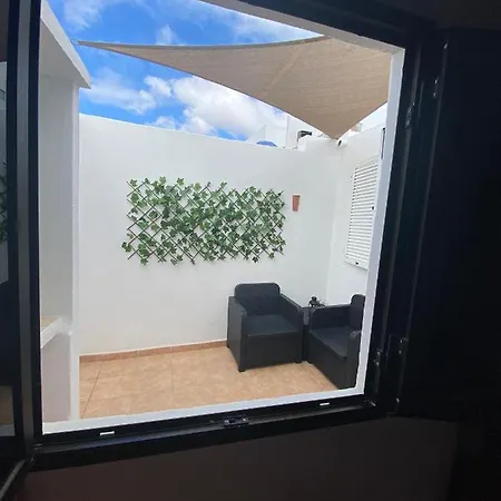 Happy House Nane * Playa Honda (Lanzarote)